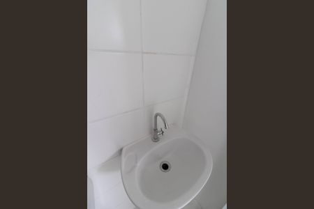 Apartamento à venda com 35m², 2 quartos e sem vaga Apartamento à venda com 35m², 2 quartos e sem vagaBanheiro