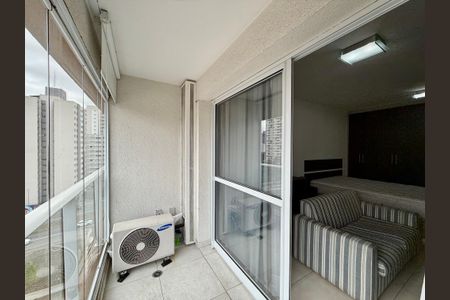 Studio para alugar com 38m², 0 quarto e 1 vaga Studio para alugar com 38m², 0 quarto e 1 vagaSacada
