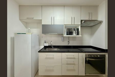 Studio para alugar com 38m², 0 quarto e 1 vaga Studio para alugar com 38m², 0 quarto e 1 vagaCozinha