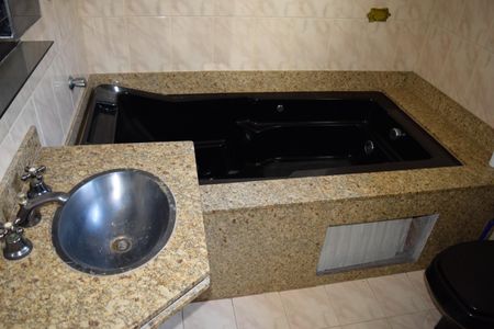 Casa para alugar com 196m², 3 quartos e 3 vagas