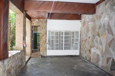 Casa para alugar com 196m², 3 quartos e 3 vagas