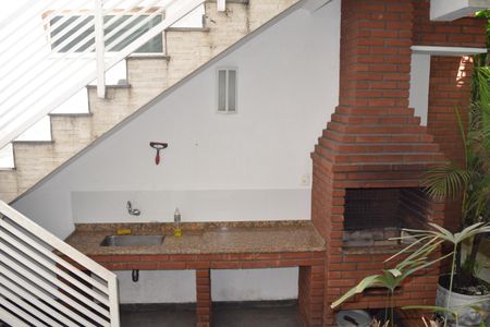 Casa para alugar com 3 quartos, 196m² em Cidade Mãe do Céu, São Paulo