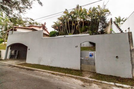 Casa para alugar com 214m², 4 quartos e 2 vagasFachada