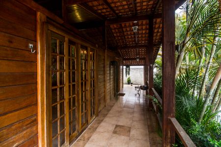 Casa para alugar com 214m², 4 quartos e 2 vagasCorredor