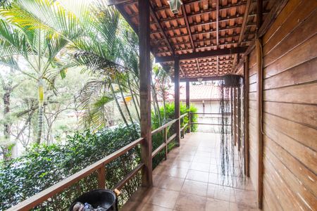 Varanda de casa para alugar com 4 quartos, 214m² em São Fernando Residência, Barueri