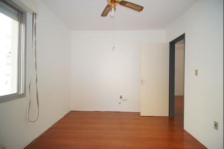 Quarto 1 de apartamento à venda com 2 quartos, 70m² em Sarandi, Porto Alegre