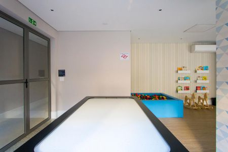 Apartamento à venda com 76m², 2 quartos e 2 vagasÁrea comum - Brinquedoteca