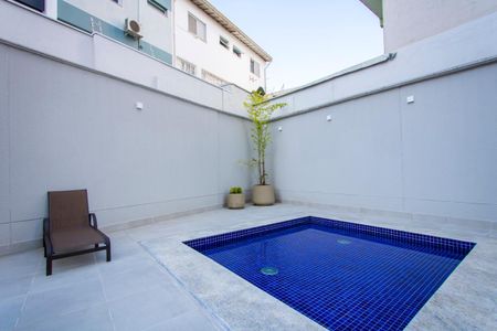 Apartamento à venda com 76m², 2 quartos e 2 vagasÁrea comum - Piscina