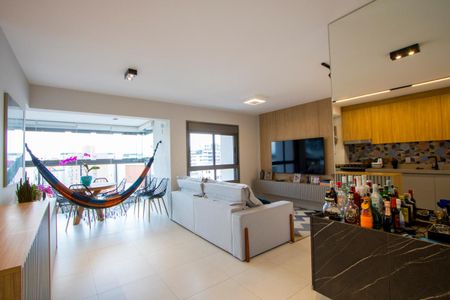 Apartamento à venda com 76m², 2 quartos e 2 vagasSala