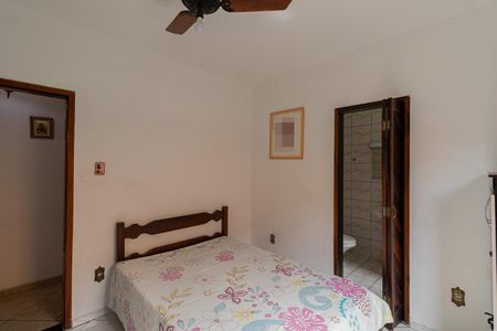 Casa à venda com 220m², 5 quartos e 4 vagasSuíte 1