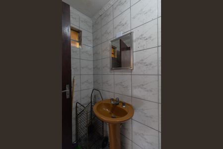 Casa à venda com 220m², 5 quartos e 4 vagasBanheiro de Serviço 2