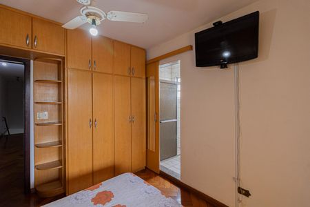 Casa à venda com 220m², 5 quartos e 4 vagasSuíte 2