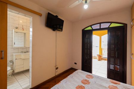 Casa à venda com 220m², 5 quartos e 4 vagasSuíte 2