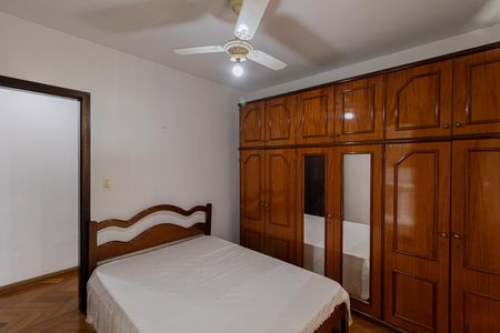 Casa à venda com 220m², 5 quartos e 4 vagasSuíte 3