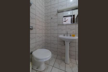 Casa à venda com 220m², 5 quartos e 4 vagasBanheiro da Suíte 1