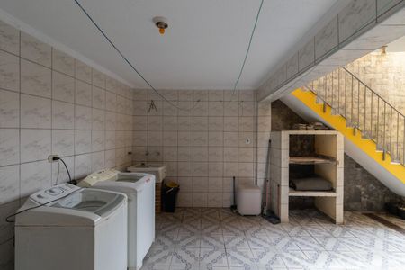 Casa à venda com 220m², 5 quartos e 4 vagasÁrea de Serviço