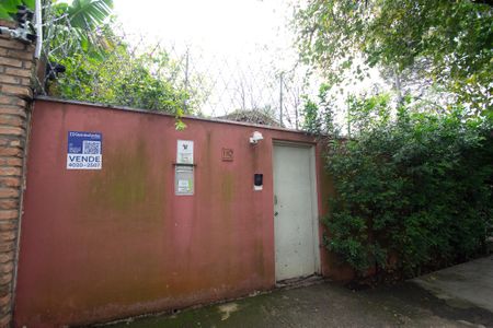 Casa à venda com 582m², 3 quartos e 3 vagas Casa à venda com 582m², 3 quartos e 3 vagasfachada casa