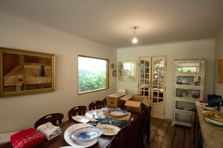 Casa à venda com 582m², 3 quartos e 3 vagas Casa à venda com 582m², 3 quartos e 3 vagassala de jantar