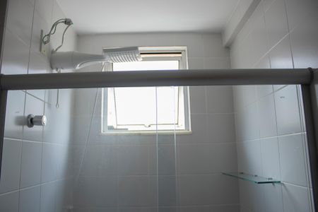 Apartamento à venda com 70m², 3 quartos e 2 vagas Apartamento à venda com 70m², 3 quartos e 2 vagasBanheiro da Suíte