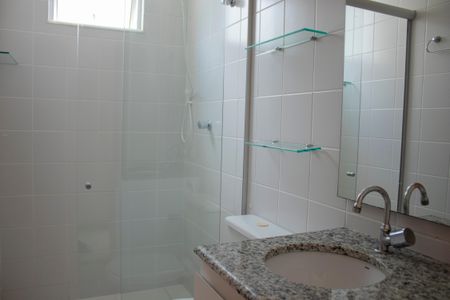 Apartamento à venda com 70m², 3 quartos e 2 vagas Apartamento à venda com 70m², 3 quartos e 2 vagasBanheiro Social
