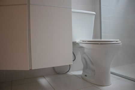 Apartamento à venda com 70m², 3 quartos e 2 vagas Apartamento à venda com 70m², 3 quartos e 2 vagasBanheiro da Suíte