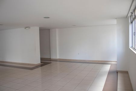 Apartamento à venda com 70m², 3 quartos e 2 vagas Apartamento à venda com 70m², 3 quartos e 2 vagasÁrea comum - Salão de festas
