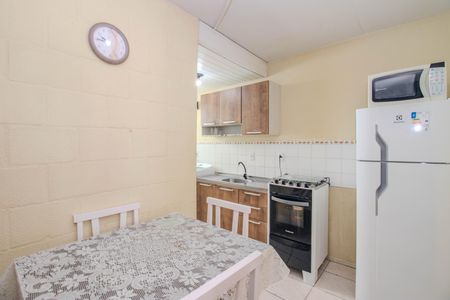 Apartamento à venda com 40m², 2 quartos e 1 vaga Apartamento à venda com 40m², 2 quartos e 1 vagaCozinha e Área de Serviço