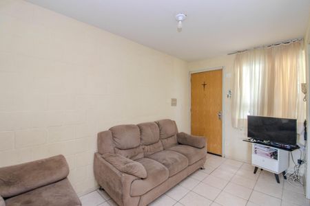 Sala de apartamento à venda com 2 quartos, 40m² em Rubem Berta, Porto Alegre