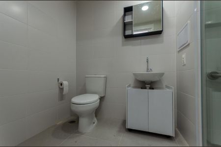 Studio para alugar com 30m², 1 quarto e sem vaga Studio para alugar com 30m², 1 quarto e sem vagaBanheiro