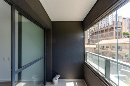 Studio para alugar com 30m², 1 quarto e sem vaga Studio para alugar com 30m², 1 quarto e sem vagaSacada