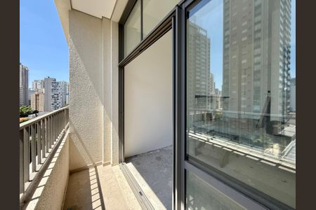 Studio à venda com 32m², 0 quarto e sem vaga Studio à venda com 32m², 0 quarto e sem vagaSacada