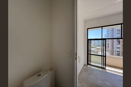 Studio à venda com 32m², 0 quarto e sem vaga Studio à venda com 32m², 0 quarto e sem vagaBanheiro