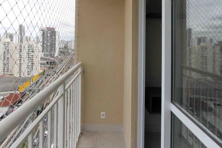 Apartamento para alugar com 34m², 2 quartos e sem vaga Apartamento para alugar com 34m², 2 quartos e sem vagaVaranda