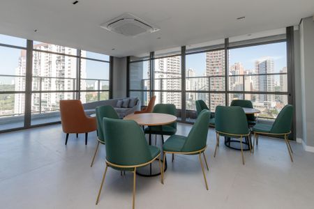 Apartamento para alugar com 32m², 1 quarto e sem vaga Apartamento para alugar com 32m², 1 quarto e sem vagaÁrea comum - Salão de Festas