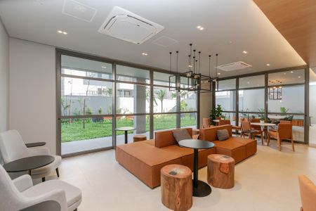 Apartamento para alugar com 32m², 1 quarto e sem vaga Apartamento para alugar com 32m², 1 quarto e sem vagaÁrea comum - Salão de Festas