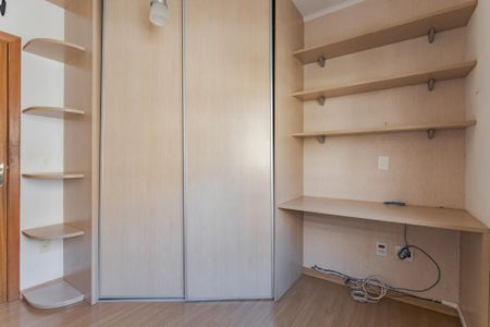 Quarto de apartamento à venda com 2 quartos, 116m² em São Geraldo, Porto Alegre
