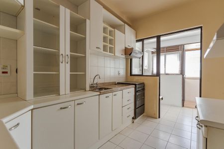 Apartamento à venda com 116m², 2 quartos e 2 vagasCozinha