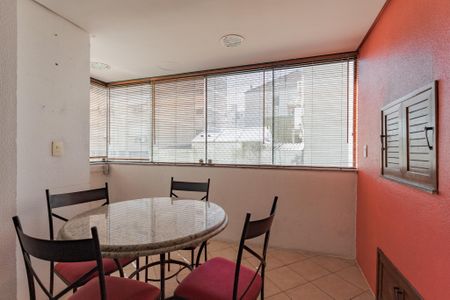 Sala de apartamento à venda com 2 quartos, 116m² em São Geraldo, Porto Alegre