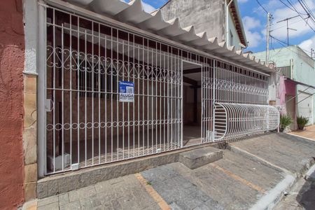 Casa à venda com 230m², 2 quartos e 1 vagaFachada