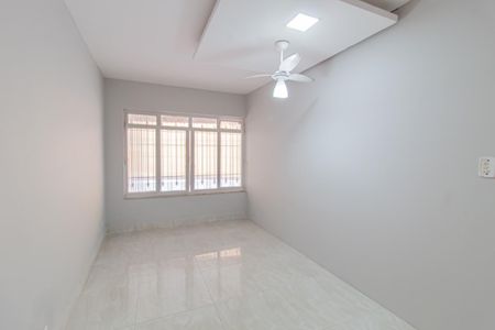 Sala de casa à venda com 2 quartos, 230m² em Vila Sao Geraldo, São Paulo