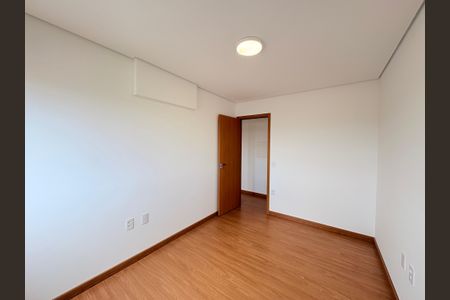 Apartamento para alugar com 112m², 3 quartos e 2 vagasQuarto 2