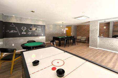 Apartamento para alugar com 112m², 3 quartos e 2 vagas Apartamento para alugar com 112m², 3 quartos e 2 vagasÁrea comum - Salão de Jogos
