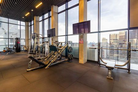 Studio para alugar com 33m², 1 quarto e 1 vaga Studio para alugar com 33m², 1 quarto e 1 vagaÁrea Comum - Academia