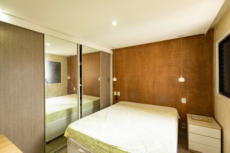 Apartamento à venda com 180m², 3 quartos e 1 vaga Apartamento à venda com 180m², 3 quartos e 1 vagaSuíte