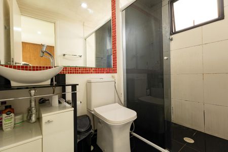 Apartamento à venda com 180m², 3 quartos e 1 vaga Apartamento à venda com 180m², 3 quartos e 1 vagaBanheiro da Suíte