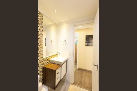 Apartamento à venda com 180m², 3 quartos e 1 vaga Apartamento à venda com 180m², 3 quartos e 1 vagaBanheiro Social