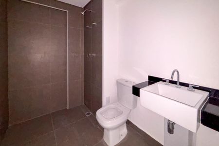Banheiro de kitnet/studio à venda com 1 quarto, 109m² em Cerqueira César, São Paulo