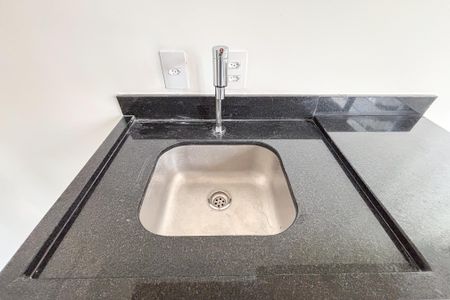 Cozinha de kitnet/studio para alugar com 1 quarto, 33m² em Cerqueira César, São Paulo