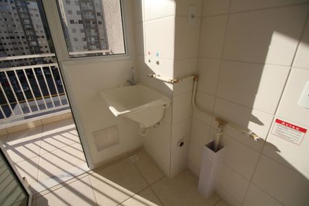 Apartamento para alugar com 60m², 3 quartos e 1 vagaÁrea de Serviço