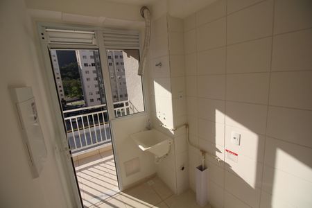 Apartamento para alugar com 60m², 3 quartos e 1 vagaÁrea de Serviço